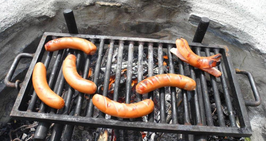 Grillplatz / Feuerstelle Holzboden St. Antönien (oua_17365483_image) Grillplatz / Feuerstelle Holzboden St. Antönien (oua_17365483_image)